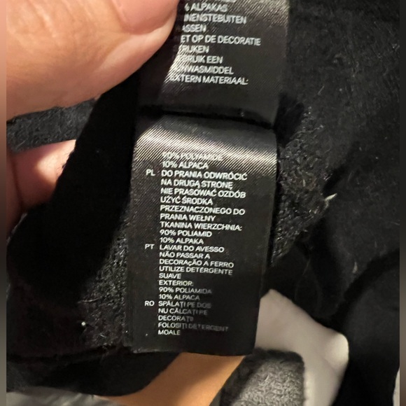 H&M Pug Sequin Alpaca Blend Black Crew Neck Black Sweater Size S - Picture 4 of 5